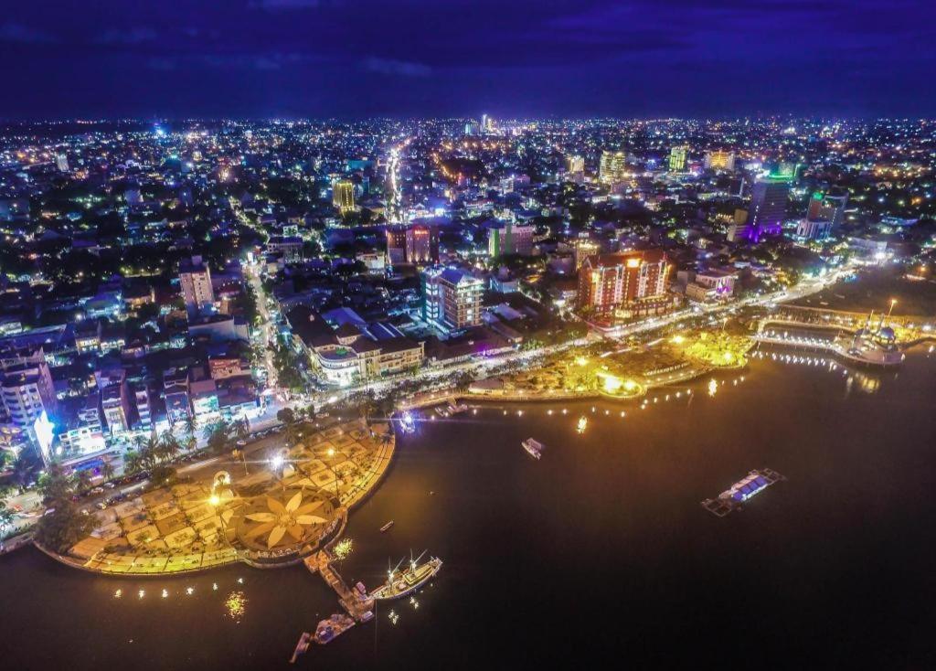 Hotel Permata Makassar Bagian luar foto