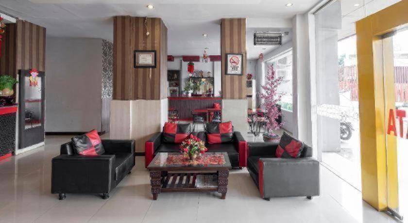 Hotel Permata Makassar Bagian luar foto
