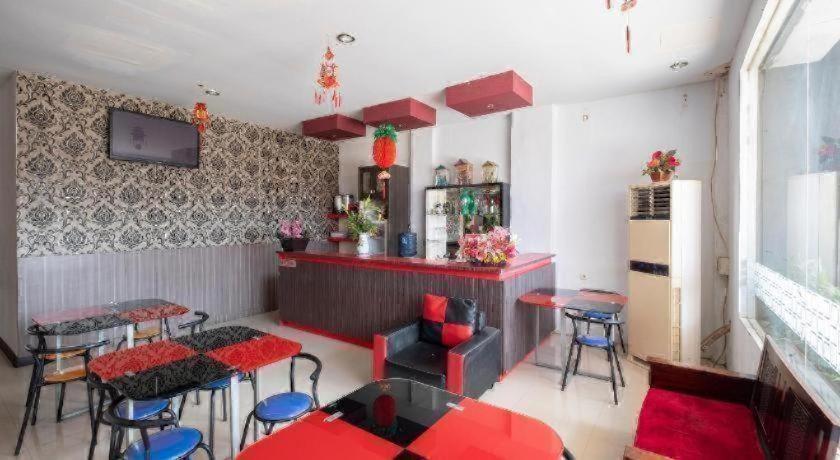 Hotel Permata Makassar Bagian luar foto