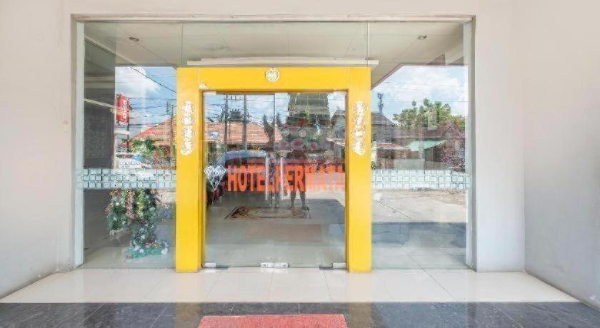 Hotel Permata Makassar Bagian luar foto